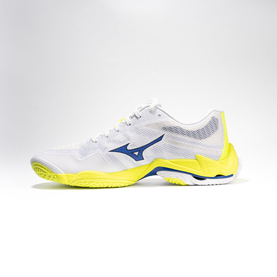 Mizuno รุ่น Wave Lightning Elite